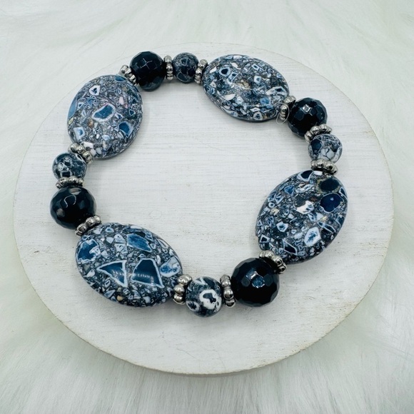 Jewelry - Large Beaded Unique Design Bracelets